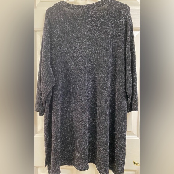 Catherines Black All Nighter Metallic Slinky Scoop V-Neckline Tunic Style Top - Picture 9 of 14